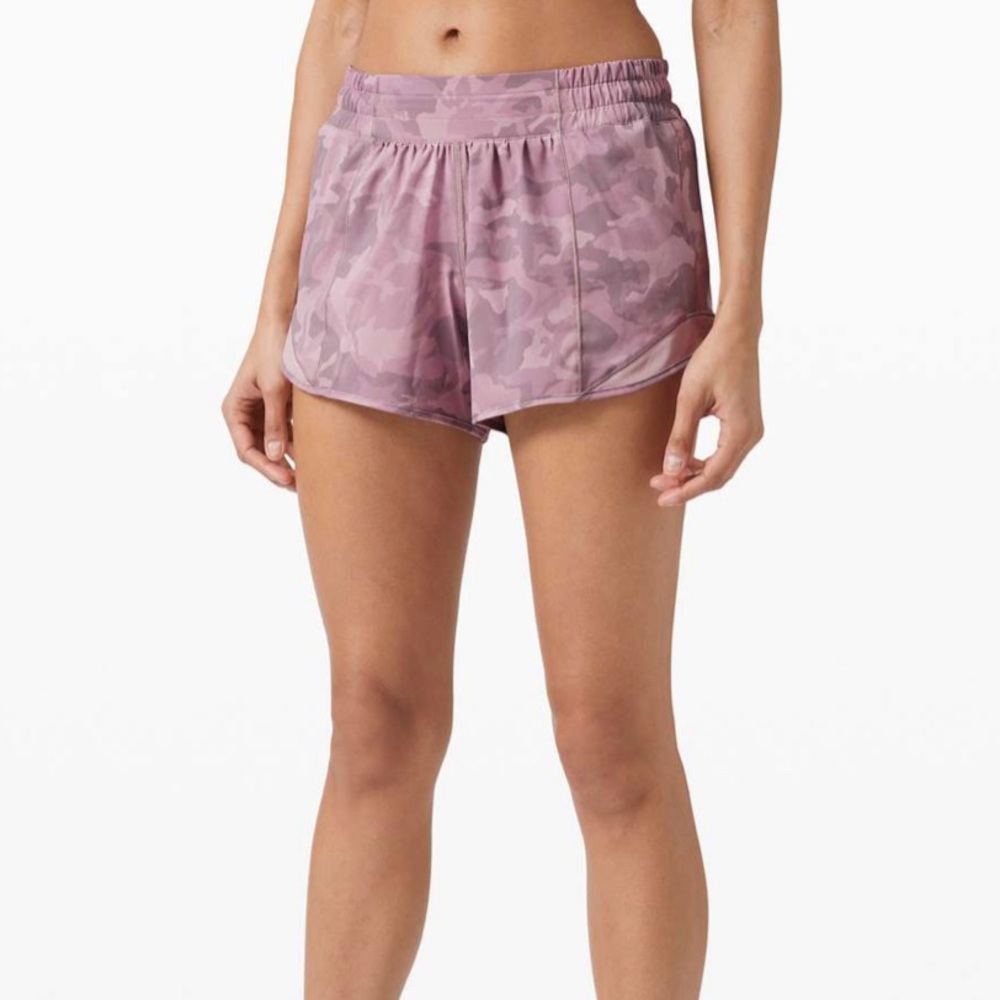 Lululemon Hotty Hot Short NWOT II *Long 4"